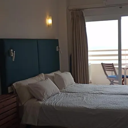 Apartamento Seafront With Pool *