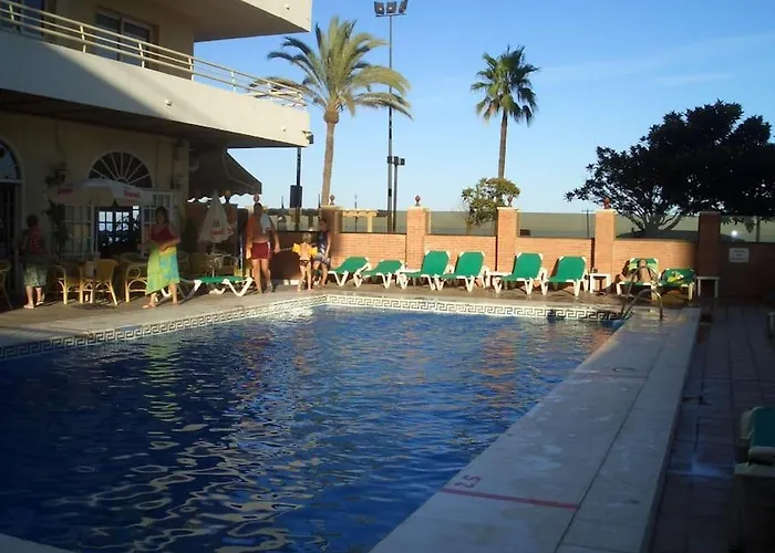 Seafront With Pool شقة *