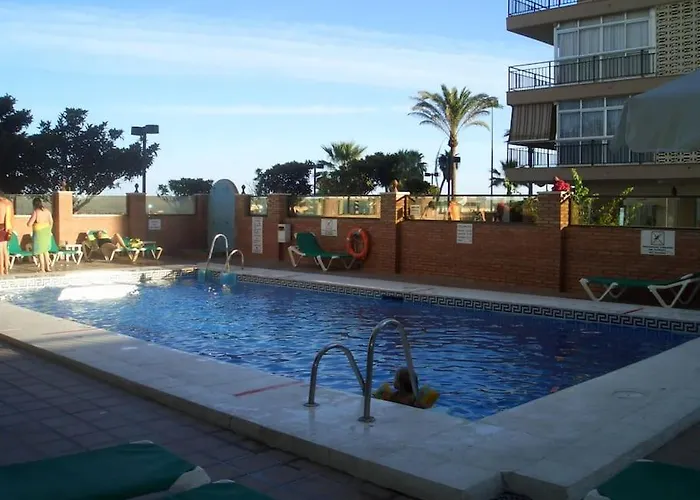 Seafront With Pool فوينخيرولا