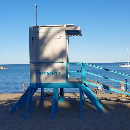 Апартаменты Seafront With Pool Фуэнхирола